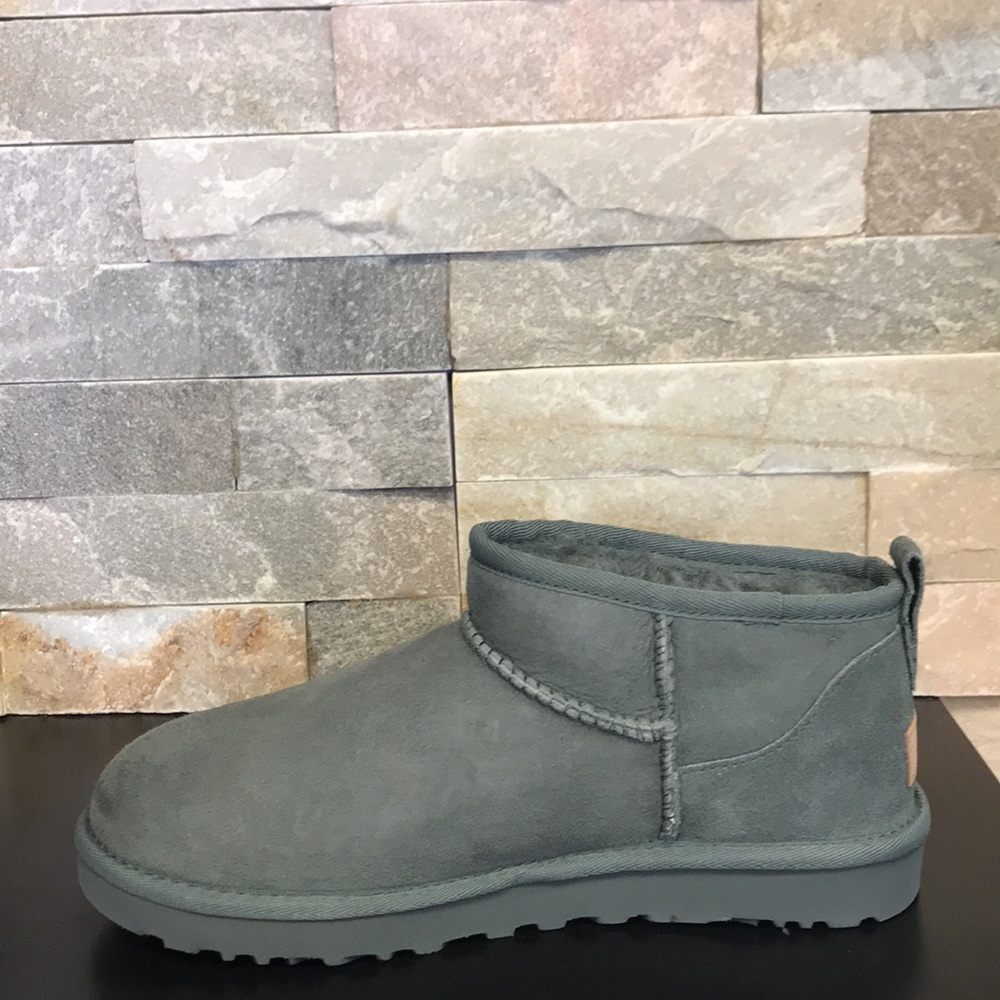 🎁 UGG Classic Ultra Mini Women's Ankle Boot - Picture 9 of 11